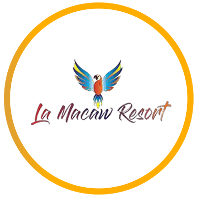 La Macaw logo